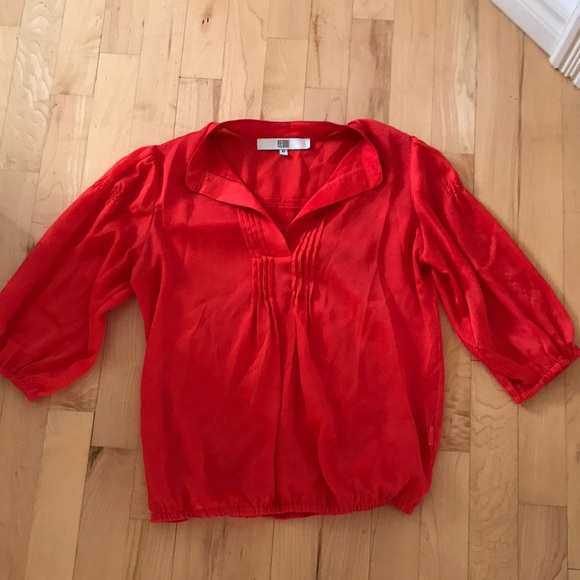 Red blouse size extra small - Picture 2 of 2